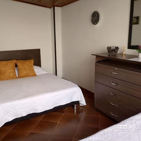 Habitaciones C&S โบโกตา ภายนอก รูปภาพ